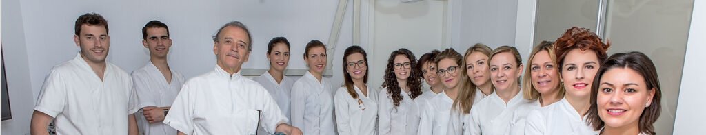 Dentist team bij Trail Verwijskliniek