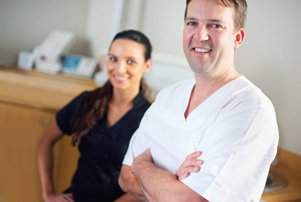 Smiling professionals at work in a medical setting 2026 03 25 07 22 42 utc bij Trail Verwijskliniek